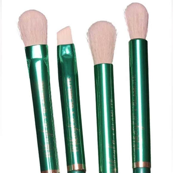 Glamlite Mikayla Part 2 - 4 Piece Brush Set - Brand New In Box & Discontinued - Picture 4 of 11